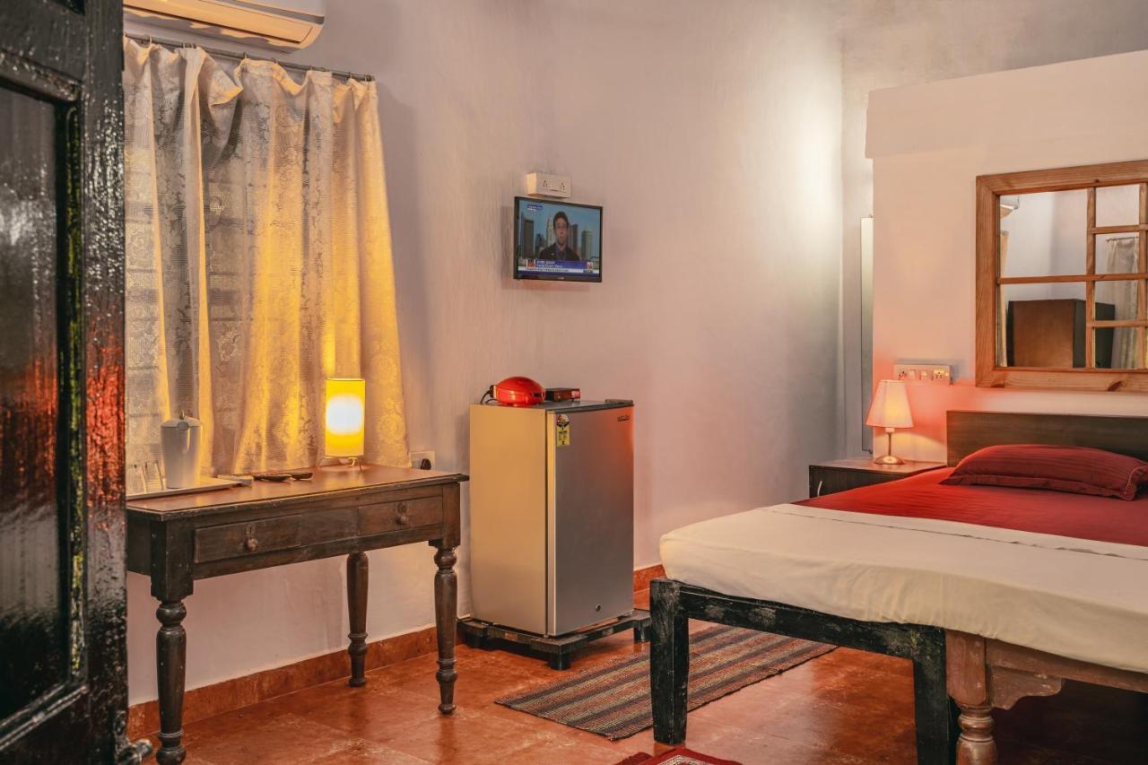 Rodrigues Guest House كالانغيُت المظهر الخارجي الصورة