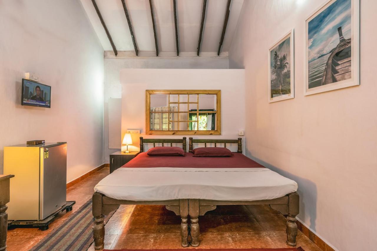 Rodrigues Guest House كالانغيُت المظهر الخارجي الصورة